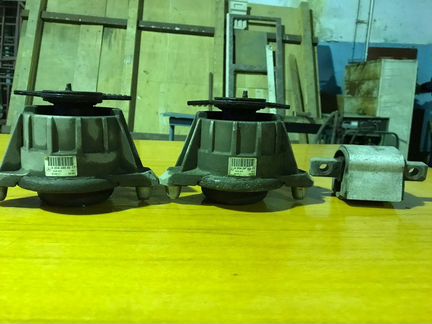 Опоры двигателя и АКПП Мерседес 212