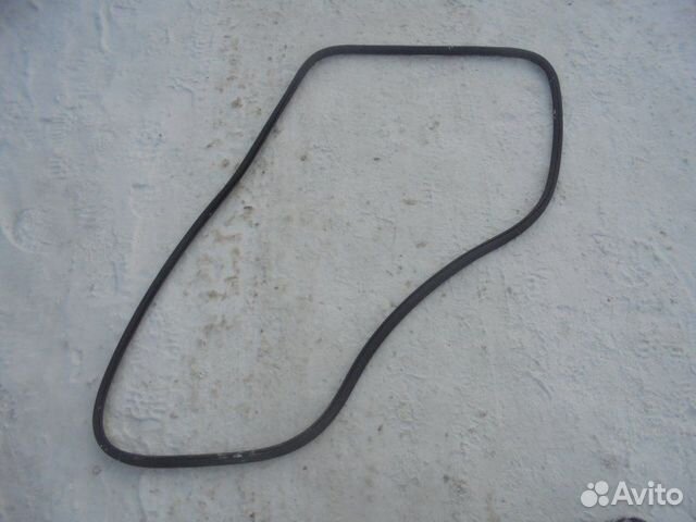 Уплотнительная резинка задняя левая Porsche