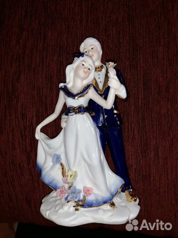 Фарфоровая статуэтка