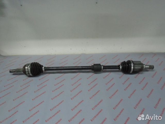 Nissan 39100-EL10A Вал приводной правый