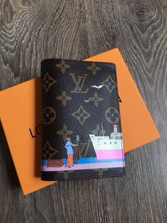 Обложка для паспорта Louis Vuitton монограмм с кор