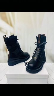 Женские ботинки