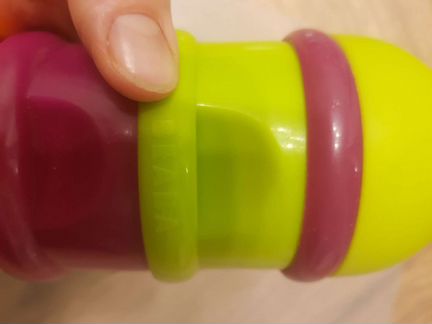 Контейнер (дозатор) для смеси