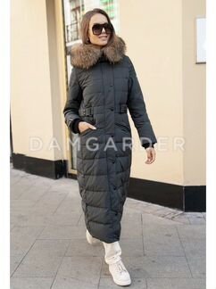 Пуховик с мехом енота удлинённый женский