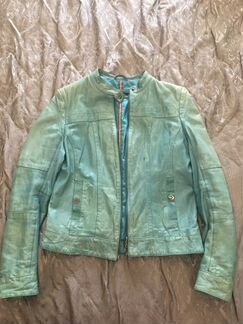 Кожанная куртка голубая