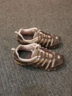 Кроссовки для девочек