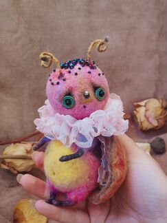 Игрушка ручной работы «светлячок»