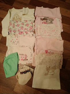 Распашонки, боди, чепчики