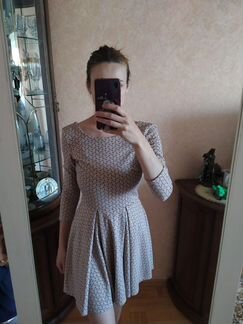 Платья