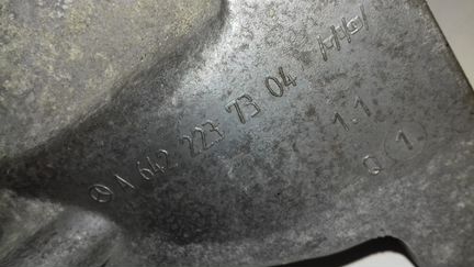 Опора, кронштейн двс OM642 Мерседес W222 идеал