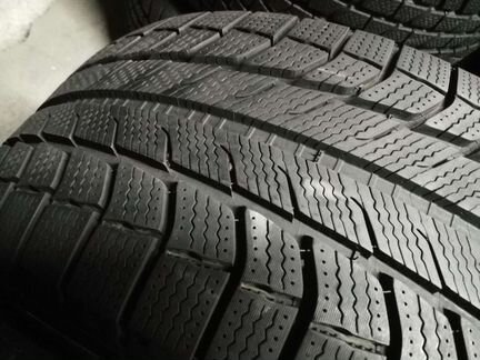 275 40 20 Michelin X-Ice