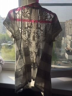 Трикотажная накидка с вышивкой