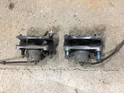 Суппорт передний Nissan Teana L33