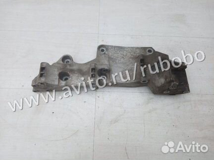 Кронштейн генератора Audi A3 8L AVU 2002