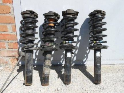 Стойка передняя в сборе Форд Танзит 2000- 2008г б