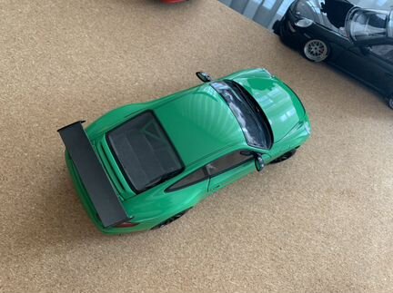 1/18 Porsche 911 GT3 Rs зелёный