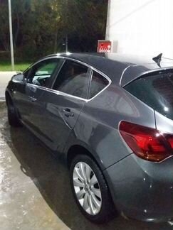 Opel Astra 1.4 МТ, 2011, 215 000 км
