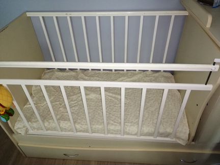 Кроватка детская