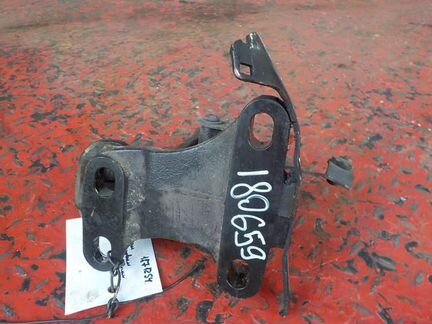 Кронштейн торсиона Скания пгр 1871254
