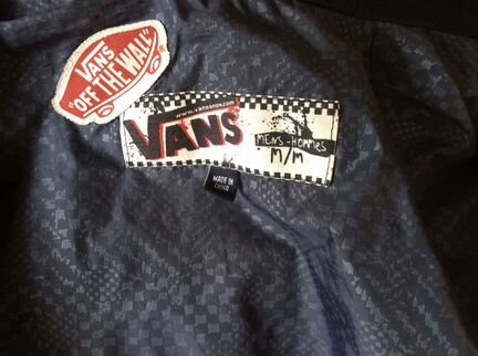 Горнолыжная куртка мужская фирма Vans 50 размер