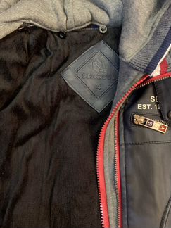 Кожаная куртка с утеплителем осень на 4-6 лет (бол