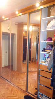 Встроенные шкафы, угловой и прямой, цв.вишня.Торг