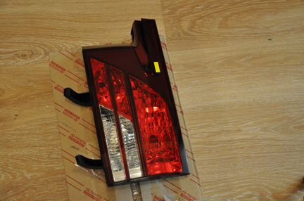 Задние фонари на toyota previa