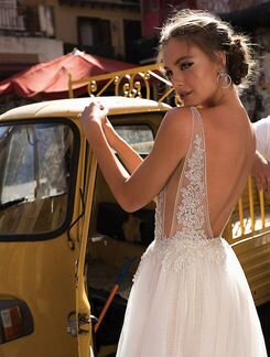 Свадебное платье в стиле бохо Berta Bridal Blair