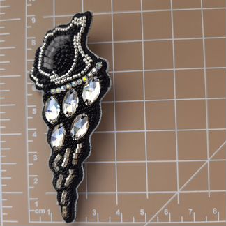 Брошь из бисера 