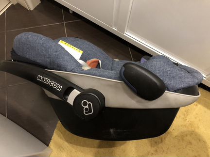 Maxi-Cosi Pebble + база