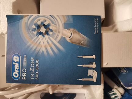 Электрическая зубная щетка Oral-B Pro2000