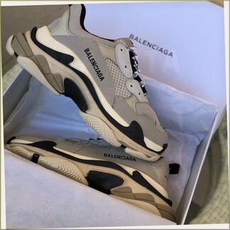 Кроссовки на высокой подошве