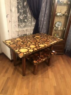 Обеденный стол
