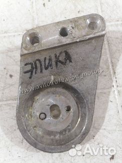 Кронштейн двигателя правый Chevrolet Epica V250