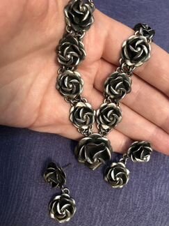 Комплект (колье и серьги) серебро. Новые