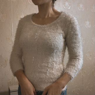 Пушистый свитер