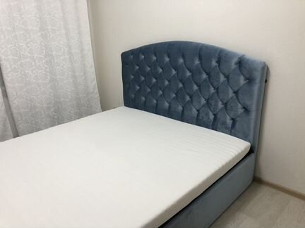 Кровать