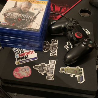 Sony PS4 с джостиком и 5 играми
