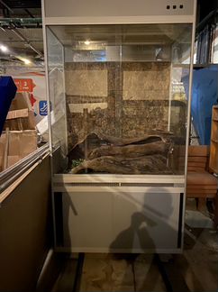 Аквариум с тумбой 600 литров