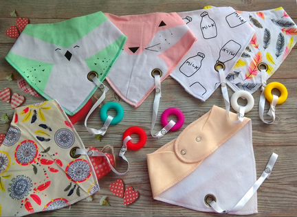 Новые нагрудники (слюнявчики) для малышей