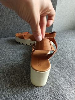 Босоножки новые 39