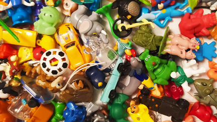 Игрушки из Киндер-сюрпризов