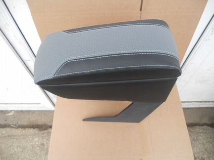 Подлокотник Varta для Skoda Octavia Tour