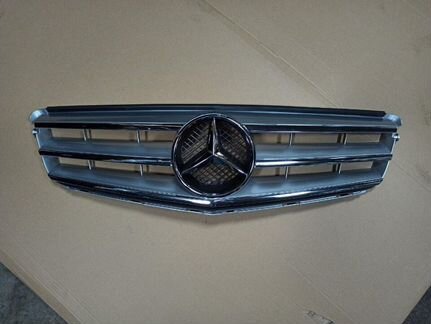Решетка радиаторная Mercedes c204 W204