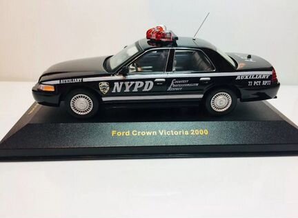 Ford Crown Victoria PI nypd Auxiliary AP77 1:43