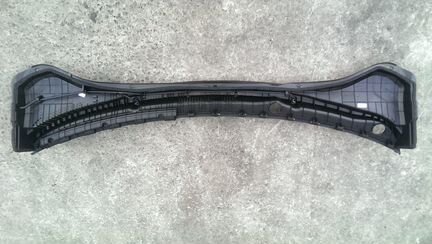 Новая водосточная панель жабо Хендай Солярис 2017