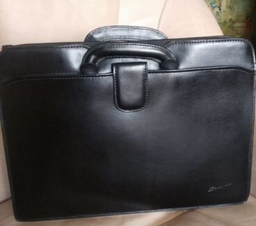 Кожаный портфель