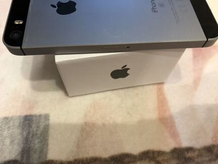 iPhone SE (32GB) black