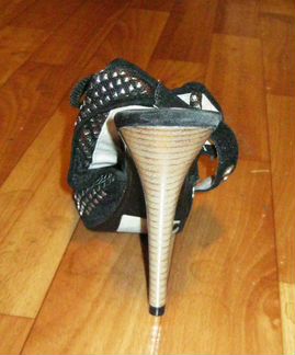 Туфли на шпильке