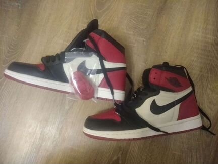 Nike Air Jordan 1 Retro High Bred Toe